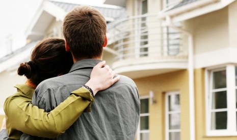A First-Time Buyer Guide: 6 Tips to Help You Buy Your First Home